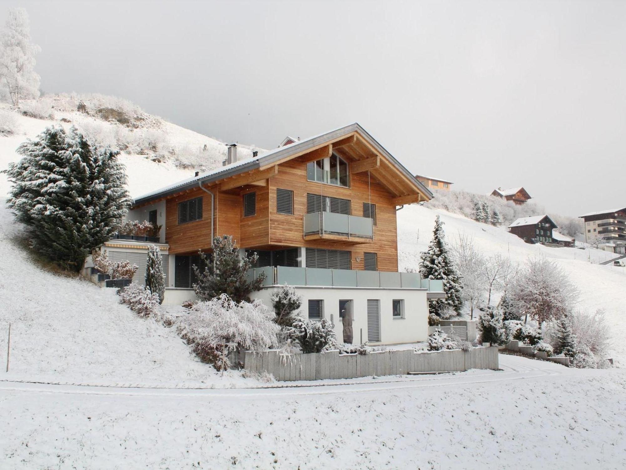 Haus Helios Apartamento Bartholomäberg Exterior foto